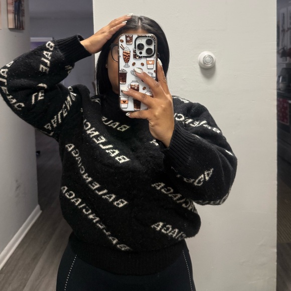 Balenciaga Black and White Logo Sweater - Picture 2 of 9